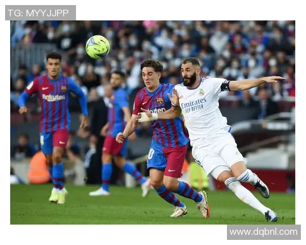 皇马与巴萨再度交锋0814经典对决引发球迷热议