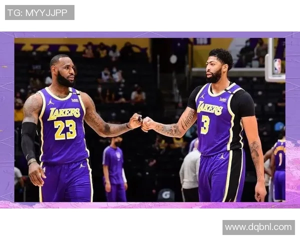 湖人快船激战12月巅峰对决球迷期待精彩瞬间与胜负悬念