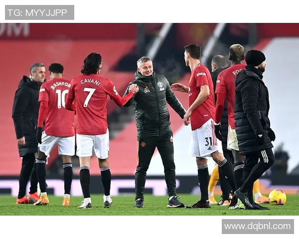 足总杯精彩对决狼队迎战曼联全场视频回顾与精彩瞬间分析